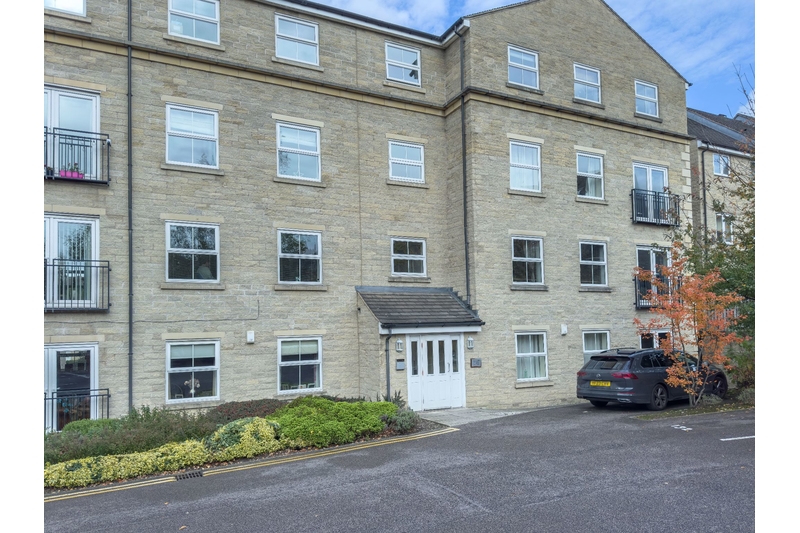 property-for-sale-2-bedroom-28-in-bailiff-bridge-2