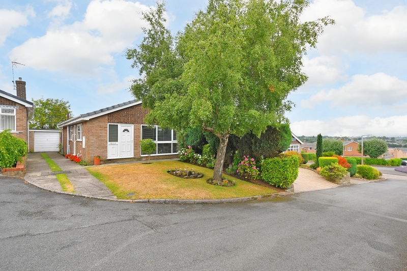 property-for-sale-2-bedroom-detached-bungalow-in-dronfield-8