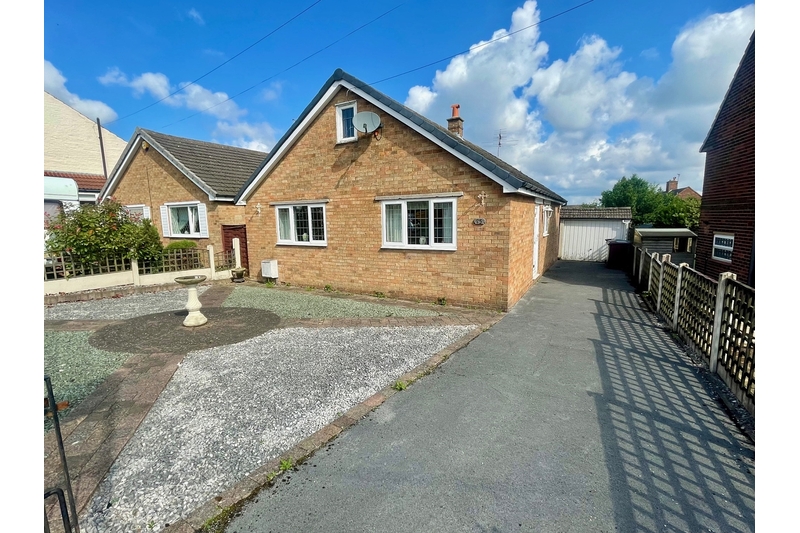property-for-sale-2-bedroom-detached-bungalow-in-dronfield-5