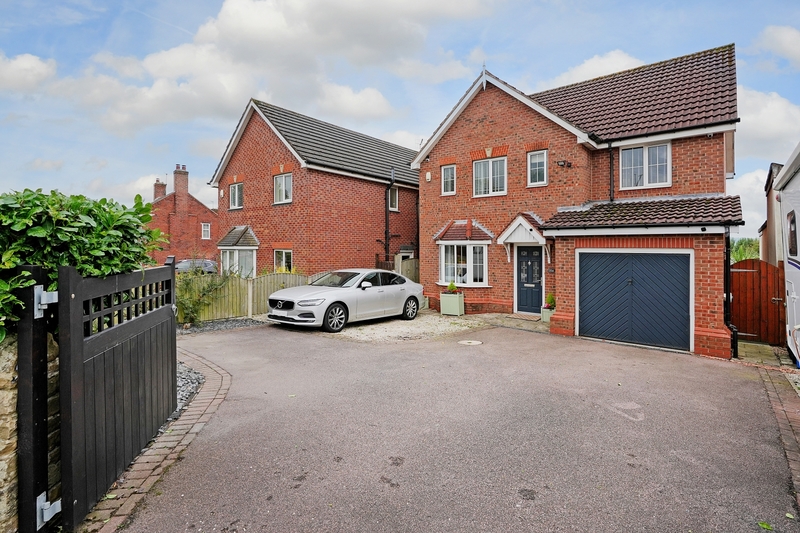 property-for-sale-4-bedroom-detached-in-chesterfield