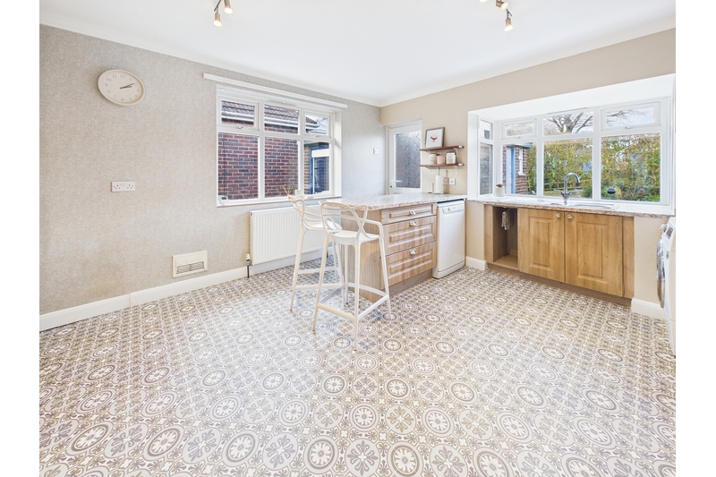 property-for-sale-2-bedroom-detached-bungalow-in-dronfield-17