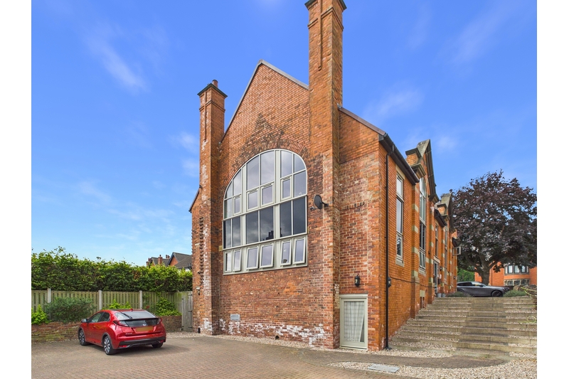 property-for-sale-2-bedroom-apartment-in-chesterfield-2