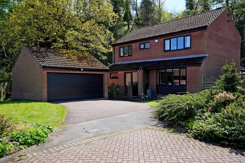 property-for-sale-4-bedroom-detached-in-sheffield-17