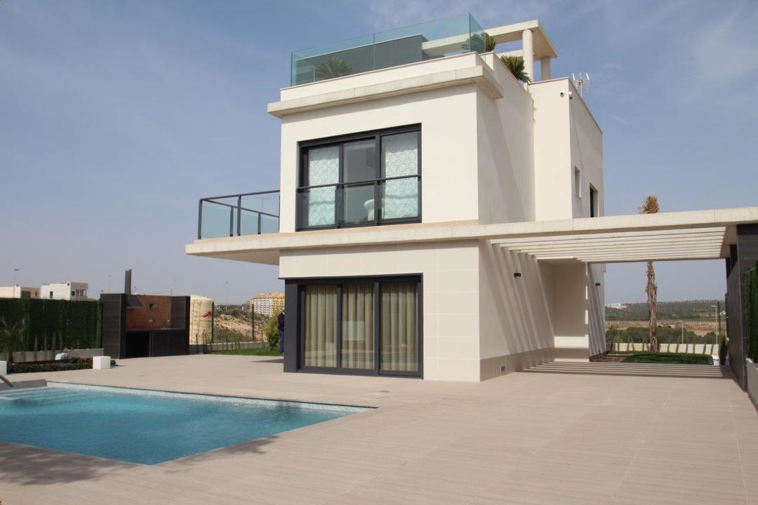 property-for-sale-villa-in-san-miguel-de-las-salinas-spain-2