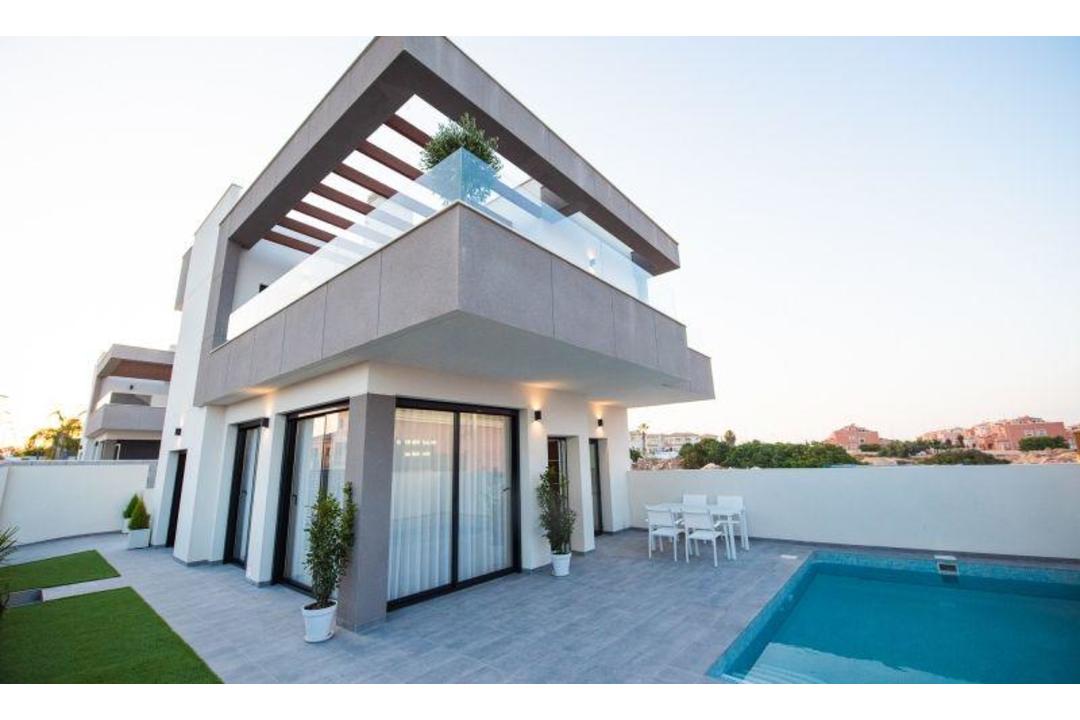 property-for-sale-villa-in-los-montesinos-spain-3