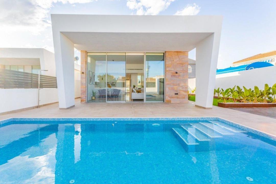 property-for-sale-villa-in-torrevieja-spain-28