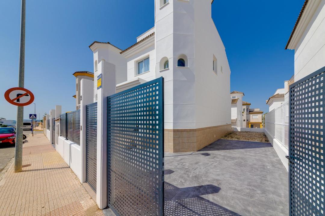 property-for-sale-villa-in-san-fulgencio-spain-2