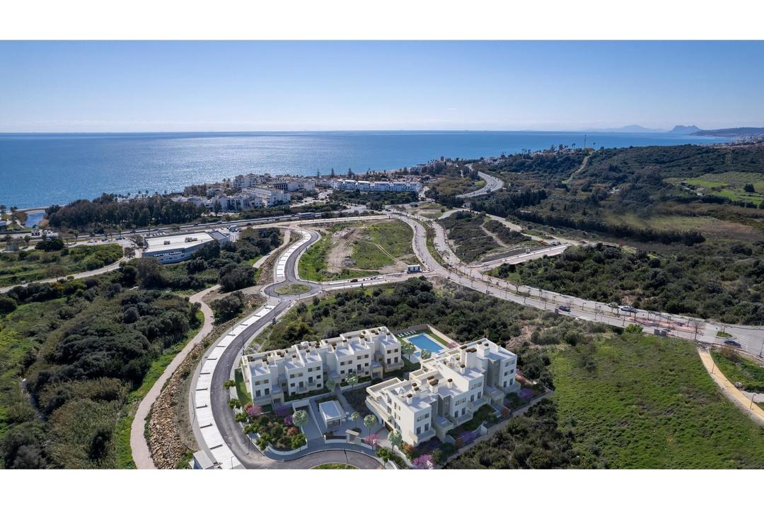 property-for-sale-apartment-in-estepona-spain-11