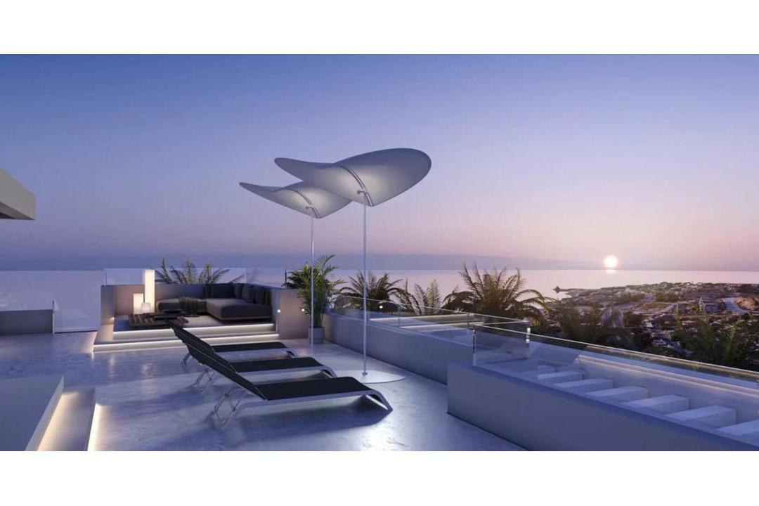 property-for-sale-penthouse-in-estepona-spain-37