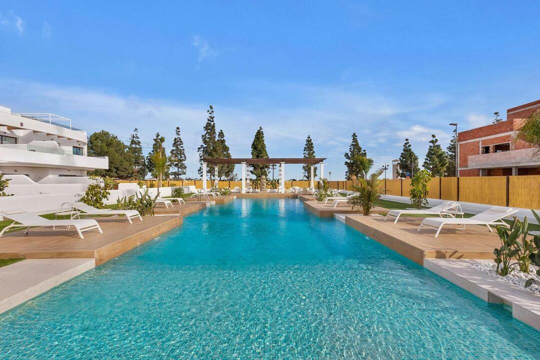 property-for-sale-penthouse-in-los-alcazares-spain-14