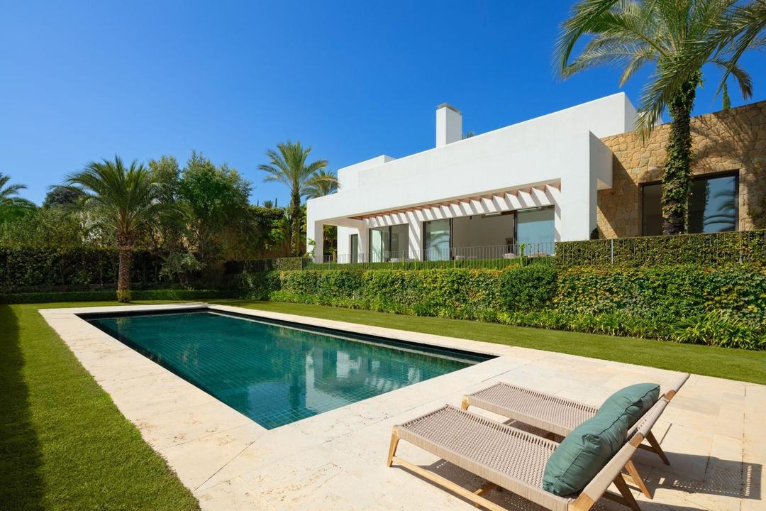 property-for-sale-villa-in-casares-spain-2