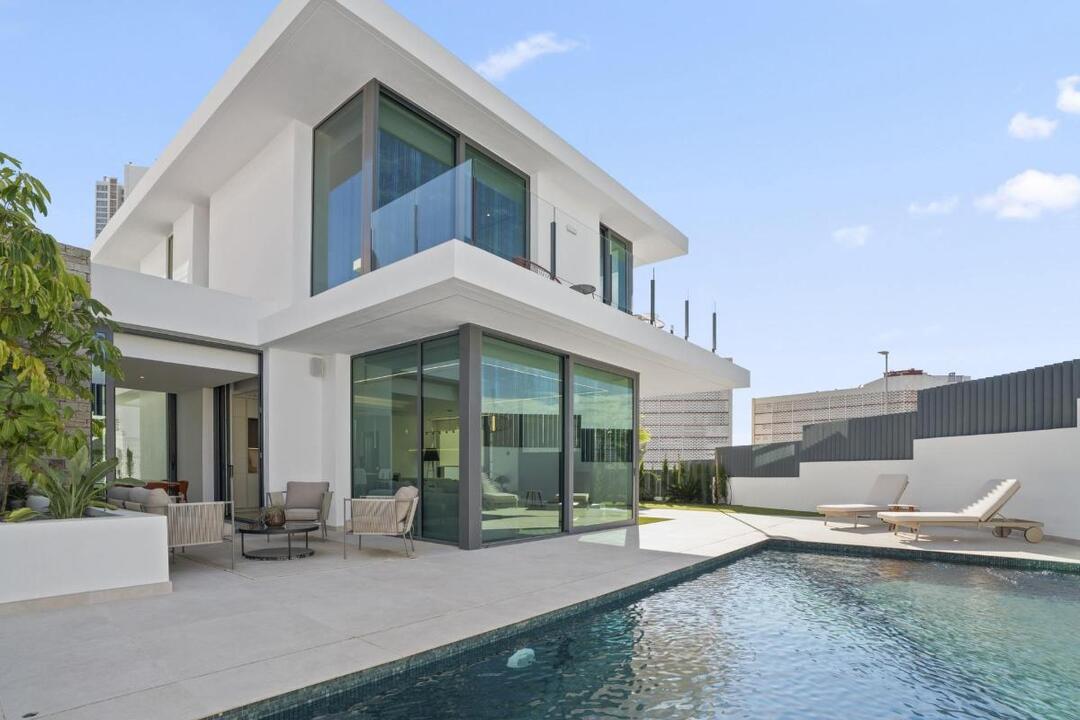 property-for-sale-villa-in-benidorm-spain-3