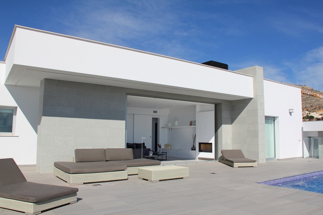 property-for-sale-villa-in-cumbre-del-sol-spain
