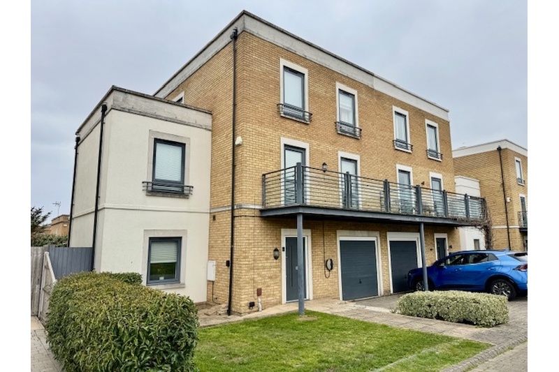 property-for-rent-boundary-way-shoeburyness-ss3